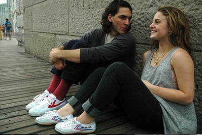 欧美年轻人以穿回力鞋为时尚标志
