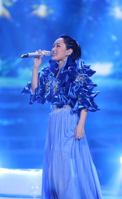 杨钰莹。