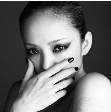 安室奈美惠。