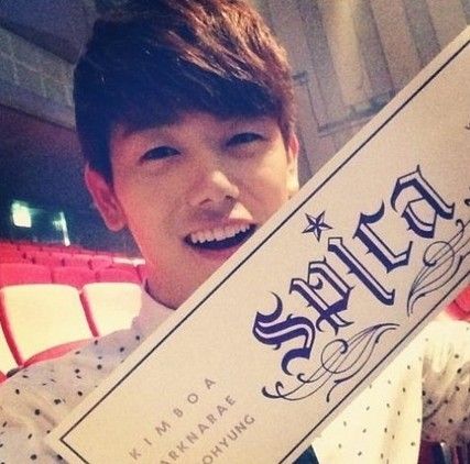  Eric Nam  李孝利,为SPICA首场音乐节目表演应