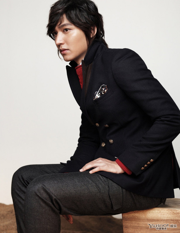 李敏镐秋装写真曝光头发凌乱展型男魅力