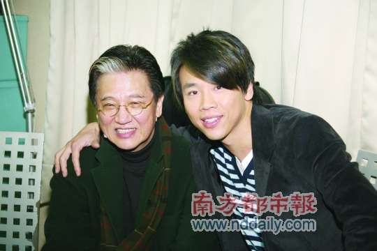 陶喆雨中含泪送别陶大伟 21日邀好友参加追思会