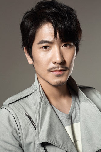 马海生敢诚实词:姚若龙曲:洪金德编曲:terence teo有霓虹迷离灯火摇曳