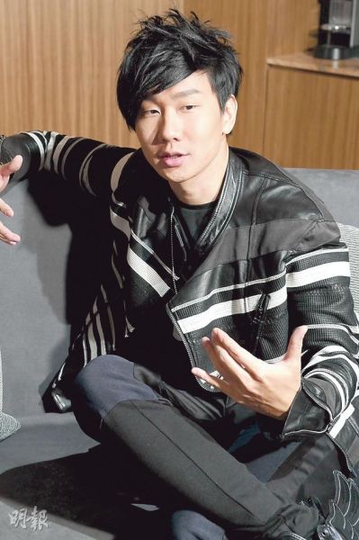 林俊杰以没时间为由,强调不会追求其他女生取代心目中女神hebe.