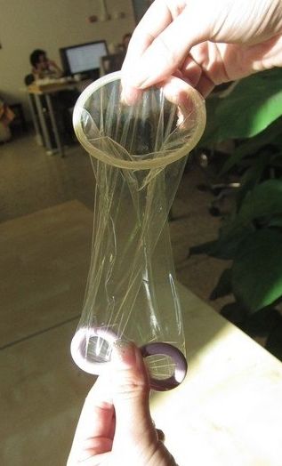 真人演示女用避孕套使用方法