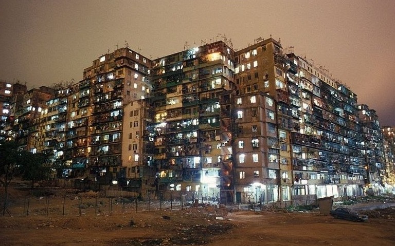 昔日香港最大的贫民窟——九龙城寨