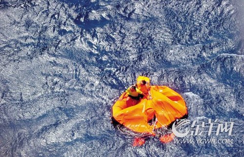 湘籍渔民漂浮2天获救 靠想念亲人和求生欲支撑