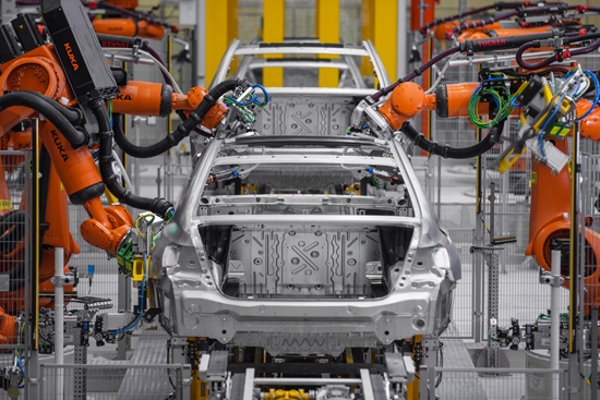 全新bmw 7系在宝马丁格芬工厂正式投产