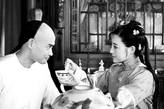 郑嘉颖饰演的格泰与甘婷婷饰演的柳涵香之间有不少激情戏.