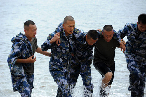 《火藍刀鋒》央八開播 四大看點揭秘海軍力量