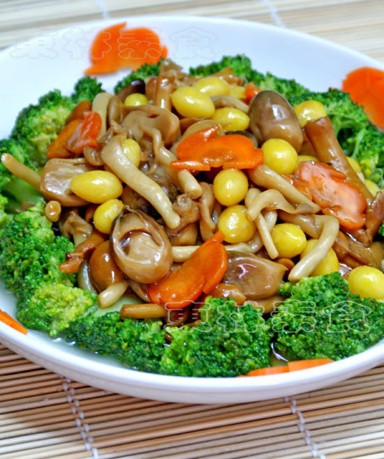 三菇烩西兰花
