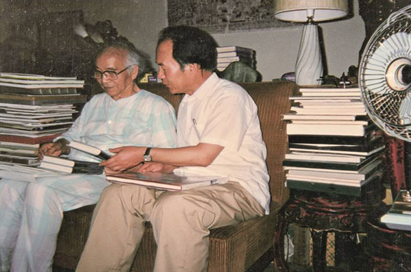 1990年,赴巴黎吕霞光画室进修考察前,应邀去拜会吴作人先生