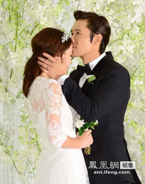 2013年8月10日,首尔,韩国艺人李秉宪,李敏贞婚礼.