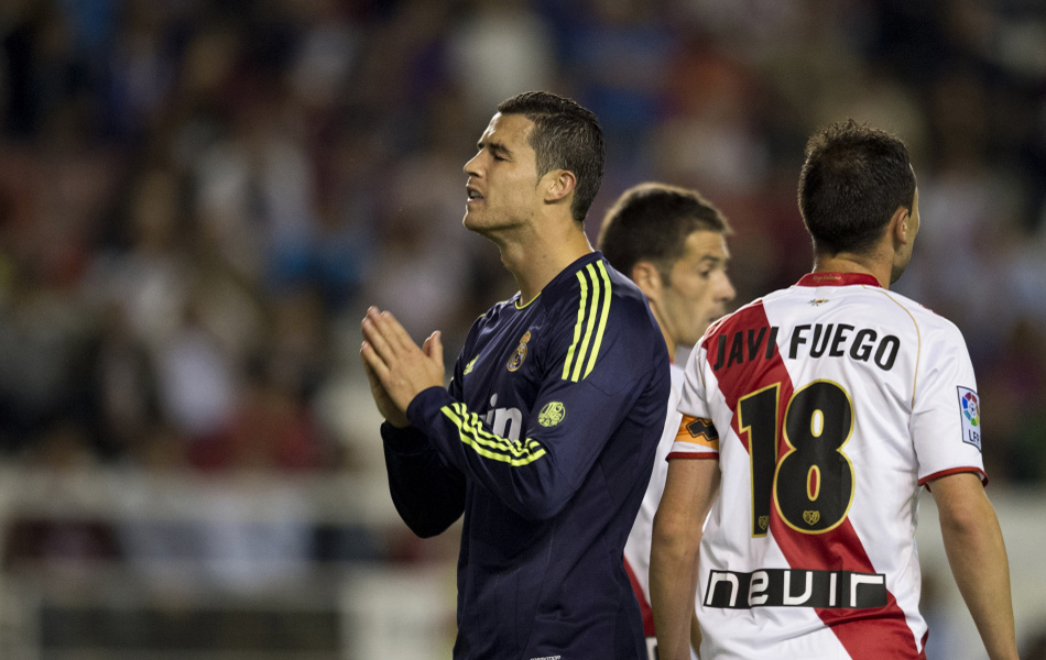 西甲-皇马2-0胜 仍差巴萨8分-手机凤凰网