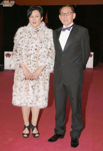 英皇老板杨受成:不拍三级片 暴露太低俗