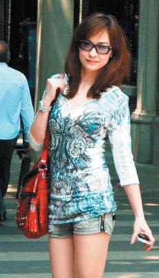 金友庄离婚风波后宣布复出 暗骂前夫高凌风花心男