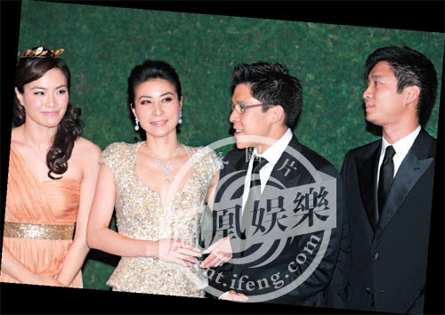 港媒:郭晶晶婚礼邀吴敏霞任伴娘 有意为好姐妹牵红线