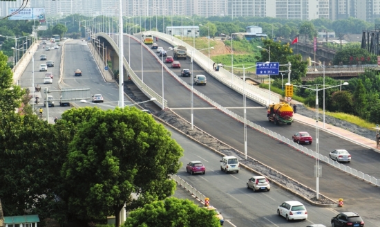 芙蓉北路浏阳河新桥正式通车