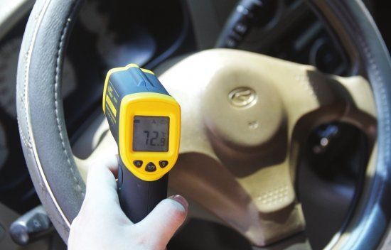 长沙司机实测暴晒下方向盘温度达72.9℃(图)