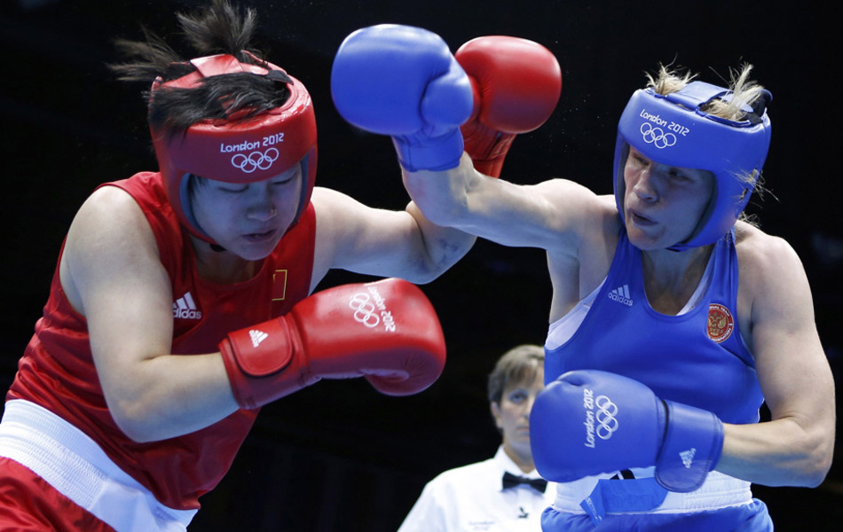 女拳75公斤级 李金子两度被击倒无缘决赛