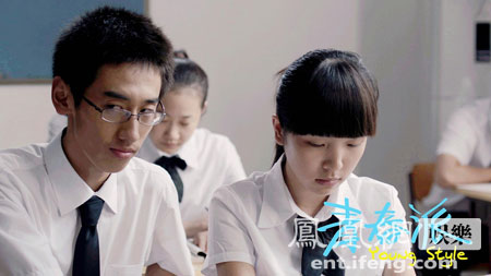 齐明智和小慈大个齐明智近日,年度零差评青春爆笑喜剧《青春派》发布