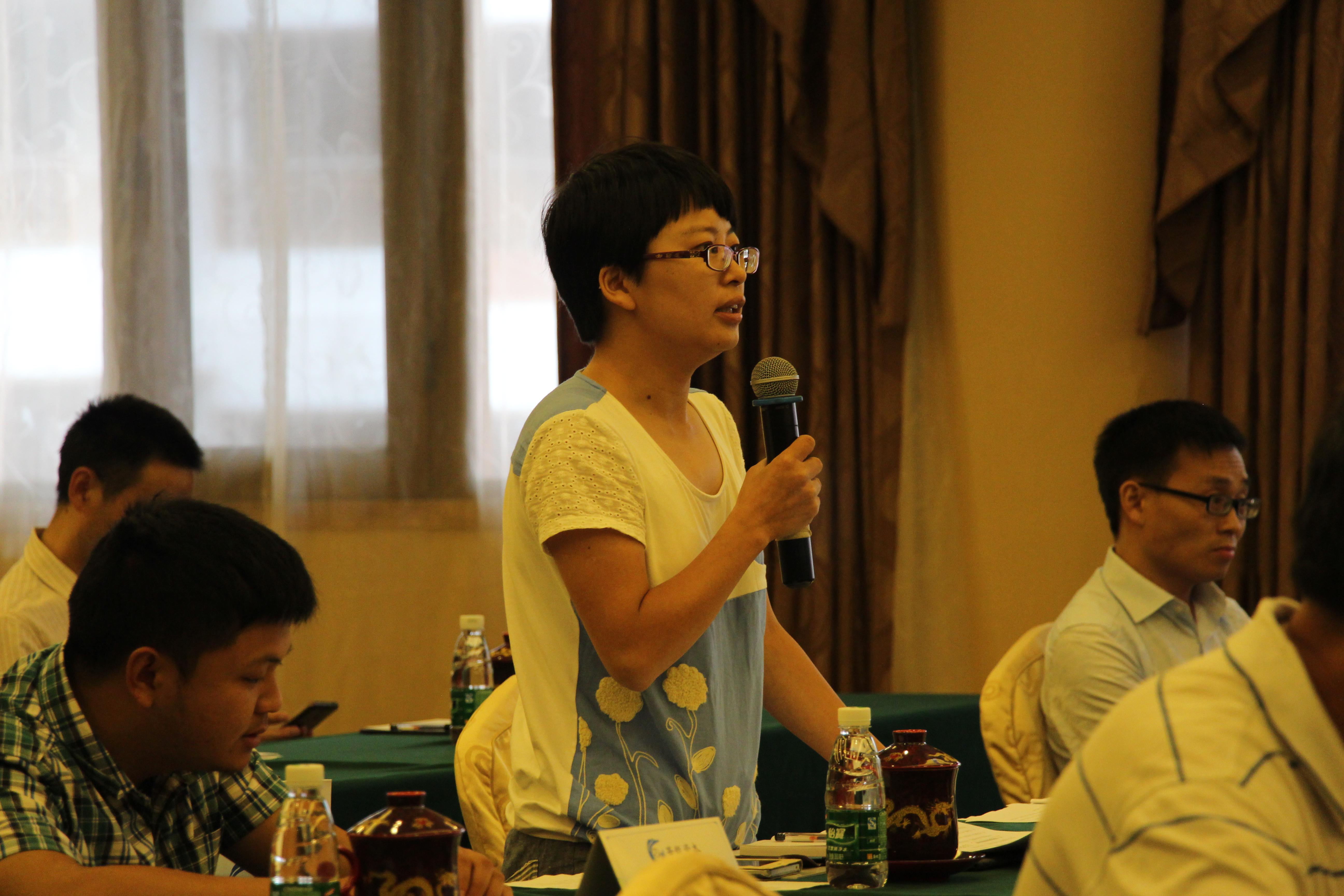 共有七个股东,恩施龙家公园有限公司是主发起人,华龙资本公司为独立