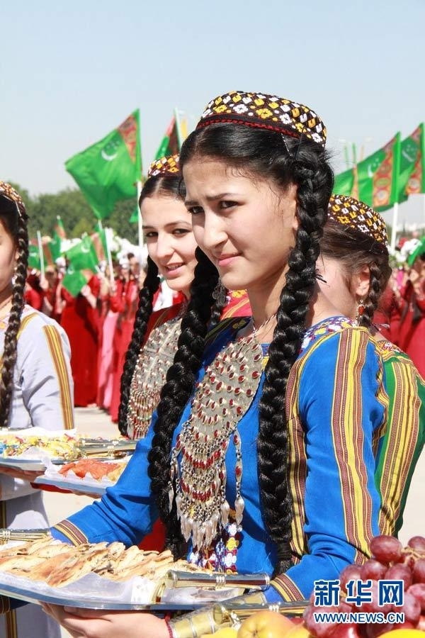 实拍土库曼斯坦美女外国公民想娶交税_旅游频道_凤凰网
