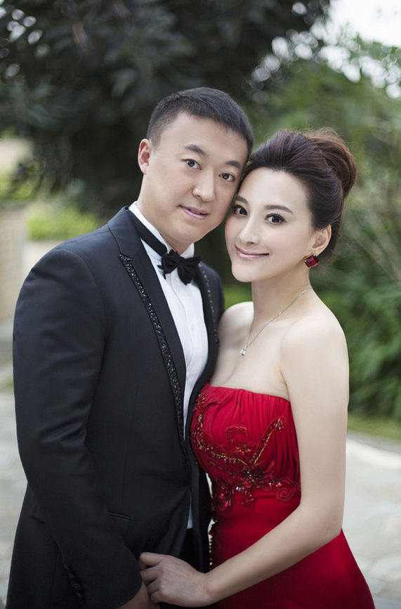 奥运冠军马琳迎娶第二任妻子 两人婚纱照曝光(组图)