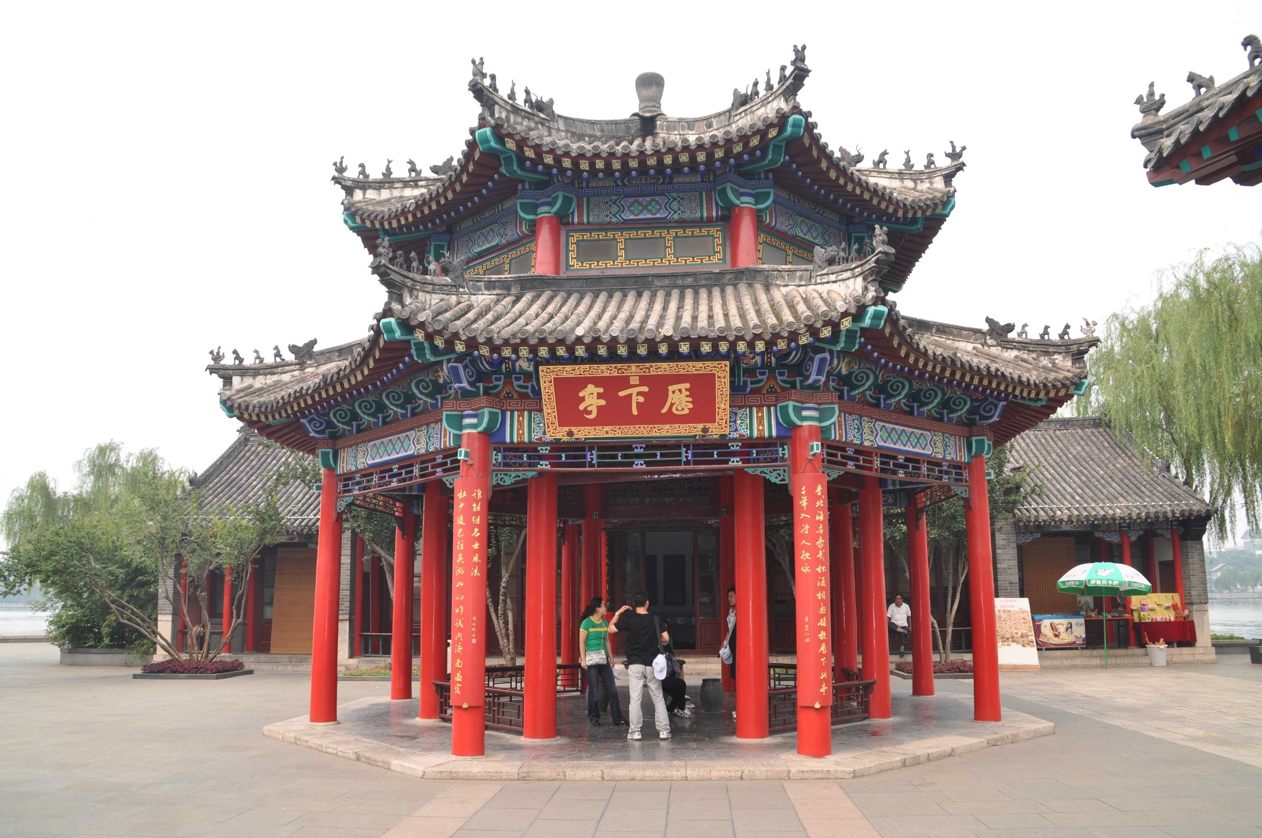 大明湖景点历下亭