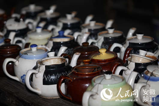 濉溪临涣茶馆 喝"棒棒茶"听淮北大鼓(图)