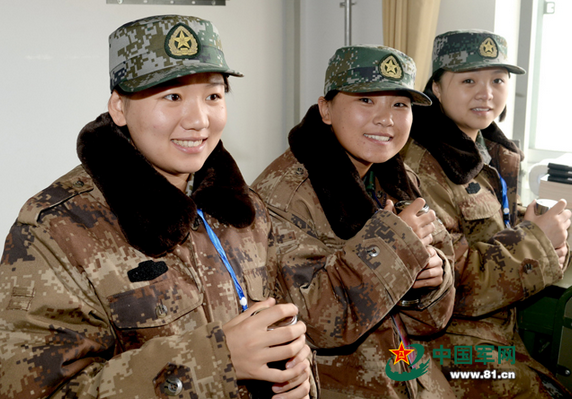 10名新女兵自愿到西藏军区卫国戍边