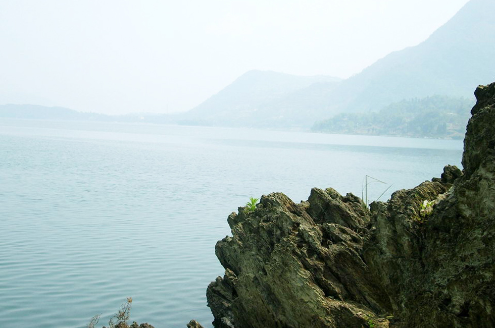 巢湖金浪 襟江而又拥湖