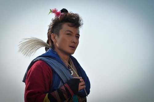 《唐朝浪漫英雄》首播 方力申变身"明骚"娘炮(图)