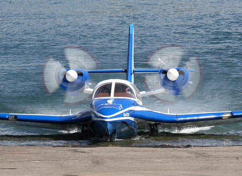 别-103水陆两栖飞机用途广泛,报价仅有150万美元.(资料图)