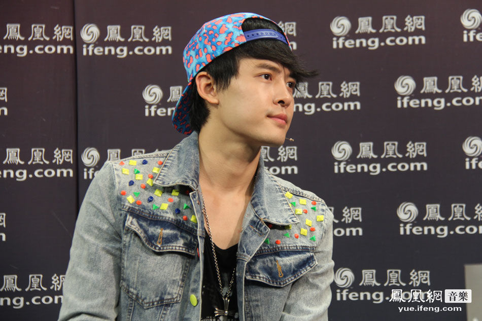 付辛博做客称出道后没牵过女生 搭档孝敏过把老公瘾