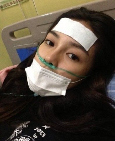 angelababy高原反应入院翌日出院坚持探访