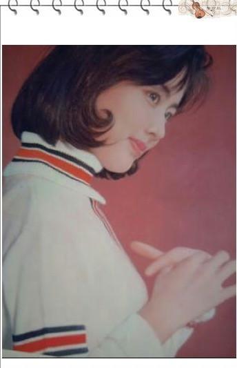 赵娜的形象十分清纯