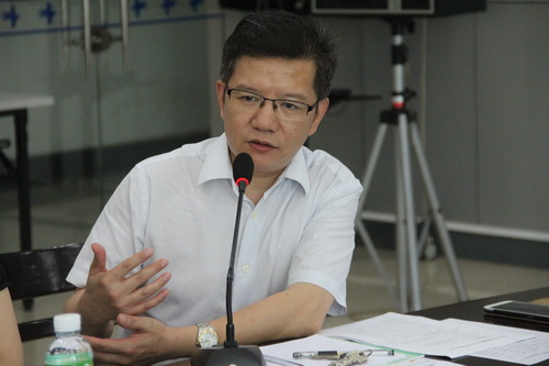 中心主任杨毅军发表讲话