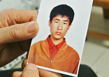 记者汤计:为呼格案发五份内参1996年,内蒙古18岁的呼格吉勒图被法院
