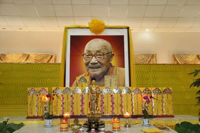 弘法寺举行纪念本焕长老水陆法会