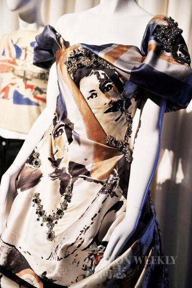 davidbowie办回顾展朋克时装再掀热潮