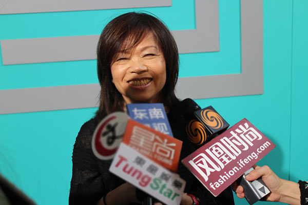 夏姿陈设计师王陈彩霞女士接受凤凰时尚等媒体采访