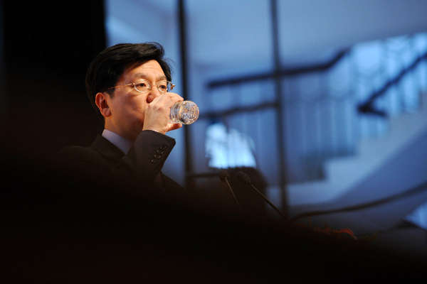 李开复患病后首露面 称台湾创新产业也得病了(图)