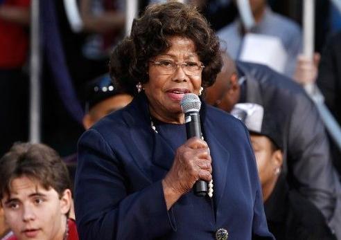 北京时间1月3日消息,据香港媒体报道,已故天王迈克尔杰克逊(michael