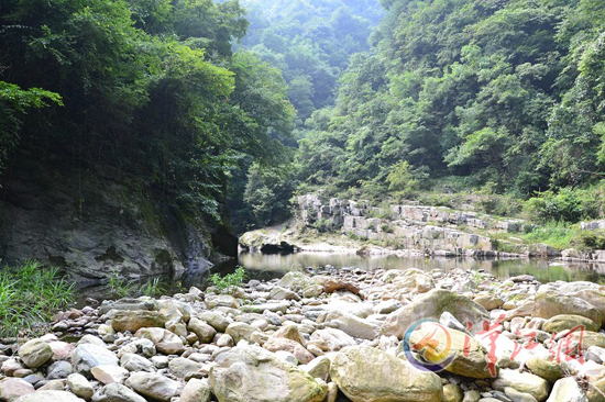 探访谷城班河金雕峡 原生态景观魅力无限_湖北频道_凤凰网