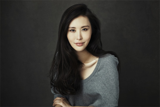 王石女友田朴珺揭秘"富八代"生活