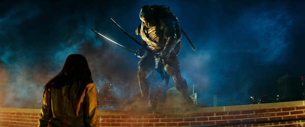 《忍者神龟》再曝新剧照 "莱昂纳多"双刀亮相