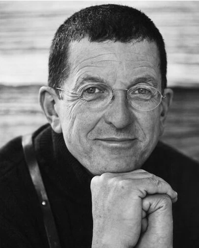 悬崖上的"大师":看安东尼·葛姆雷如何玩转人体艺术