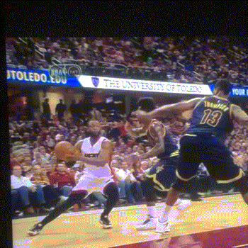 返回更衣室或退赛北京时间4月3日,克利夫兰骑士主场迎战迈阿密热火