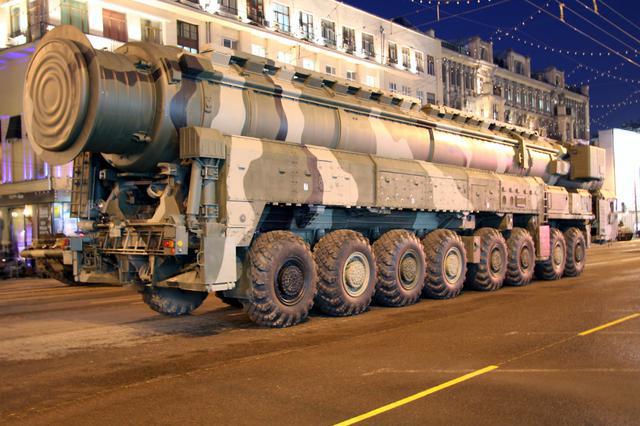 图为俄罗斯白杨m洲际核导弹